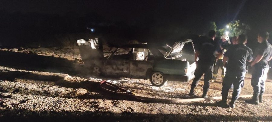 Park Halindeki Otomobil Alev Alev Yandı