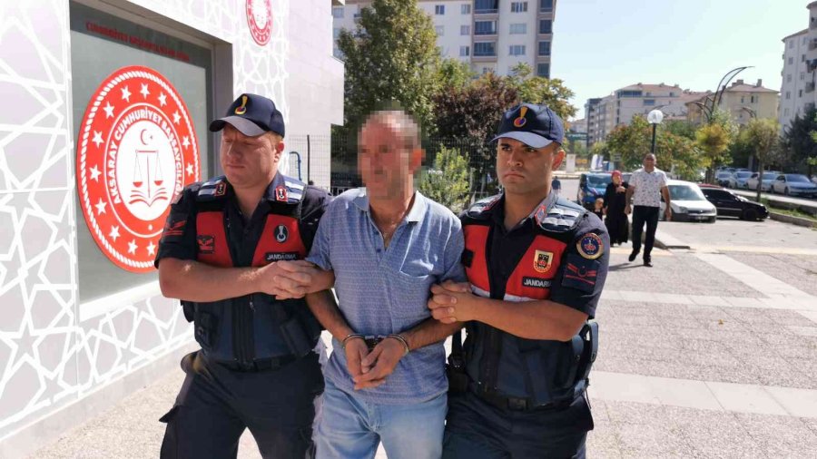 Ev Değil Silah İmalathanesi Çıktı