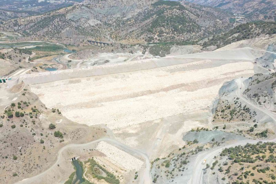 Eskişehir Gündüzler Ve Adıyaman Çetintepe Barajlarında Çalışmalar Devam Ediyor