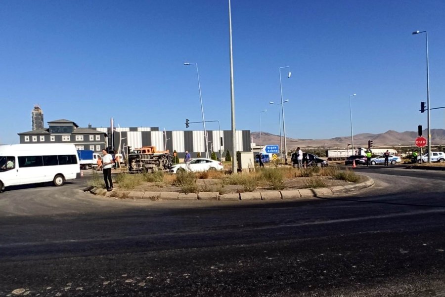 Kayseri’de Feci Kaza: 2 Ölü, 4 Yaralı