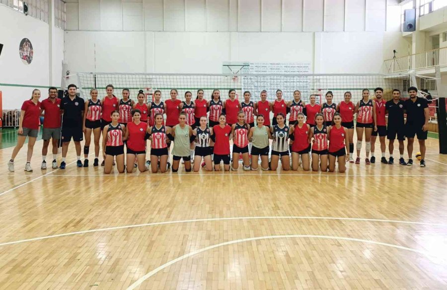 Kepez’in Sultanları İzmir’de Hazırlandı