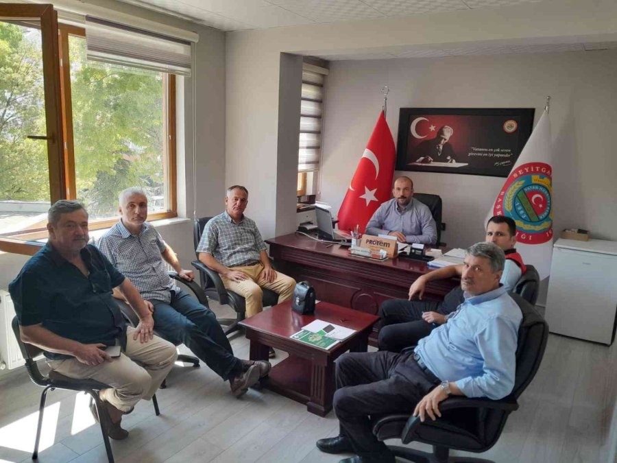 Eskişehirli Çiftçilere Biyodizel Ham Maddesi Kanola Ve Pelemir İçin Seminer