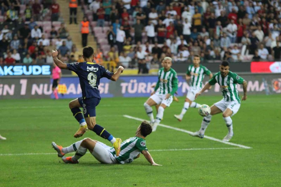 Spor Toto Süper Lig: Konyaspor: 0 - Fenerbahçe : 0 (ilk Yarı)