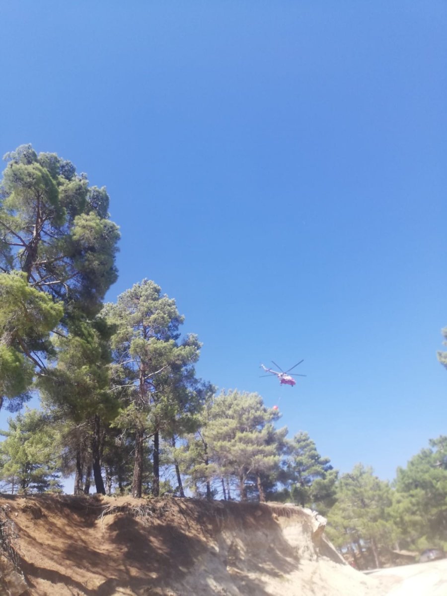 Antalya’da Çıkan Orman Yangını Kısmen Kontrol Altına Alındı