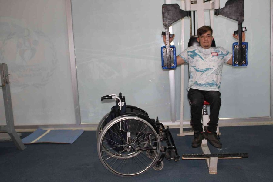 Doktorunu Dinlemedi, Önce Avrupa Sonra Dünya Şampiyonu Oldu