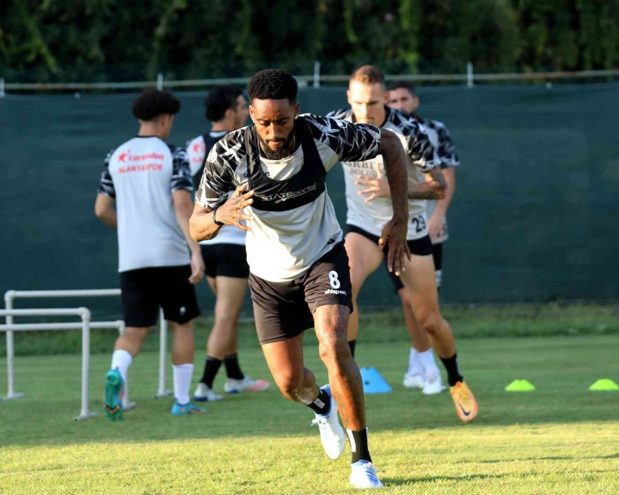 Corendon Alanyaspor, Başakşehir Maçı Hazırlıklarına Başladı