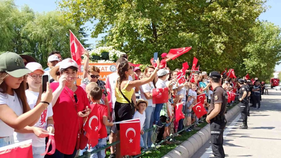 Eskişehir’de 30 Ağustos Zafer Bayramı Coşkuyla Kutlandı