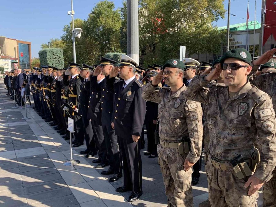 Eskişehir’de 30 Ağustos Zafer Bayramı Düzenlenen Törenle Kutlandı