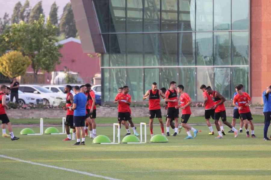 Kayserispor, Fenerbahçe Maçına Hazırlanıyor