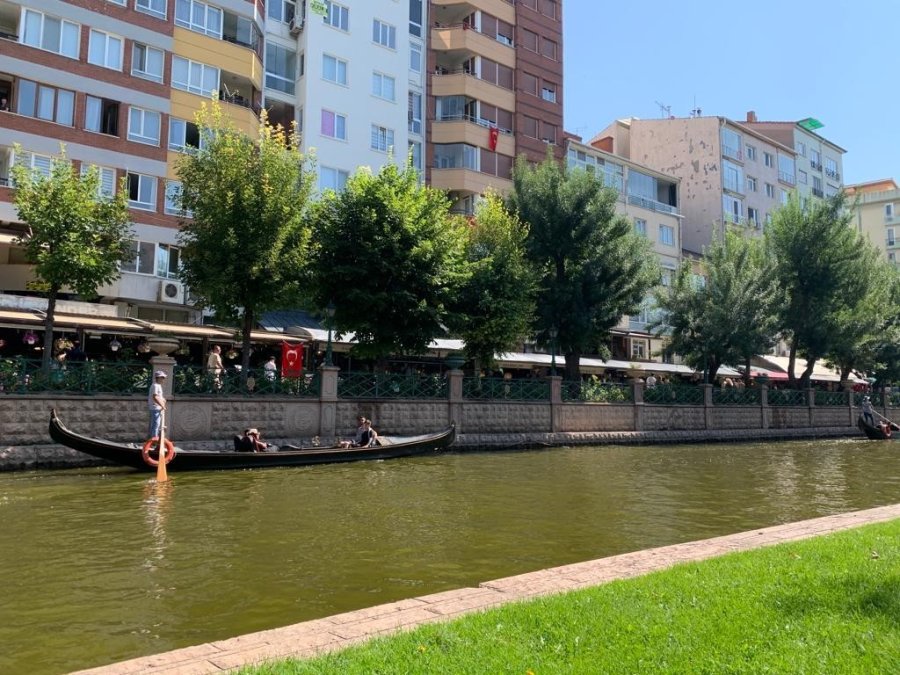 Gondol Seferlerinde Zafer Bayramı Yoğunluğu