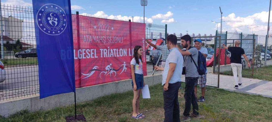 Eskişehirli Triatloncular Başarıya Koştu