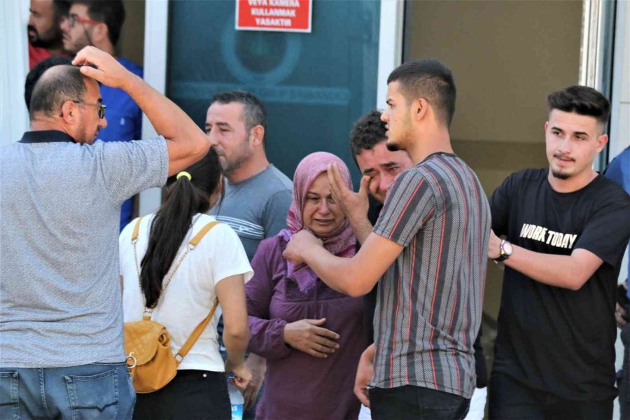 Üniversiteli Genç Kızı Ölüme Götüren Kaza Güvenlik Kamerasına Yansıdı