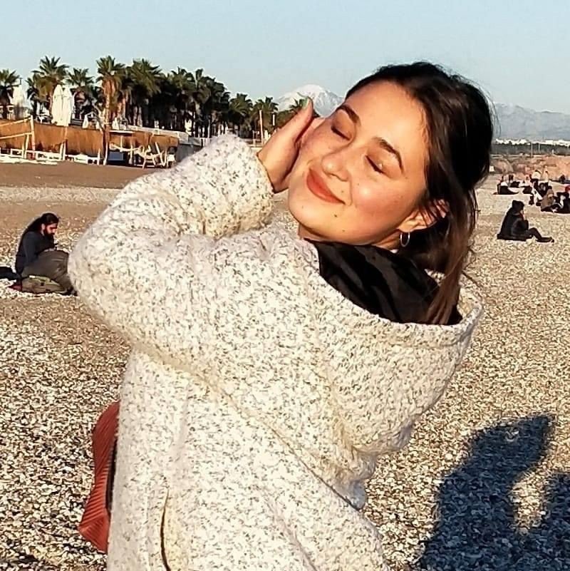 Kazada Ölen Kızın Anne Ve Babası Gözyaşlarına Boğuldu