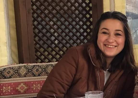 Kazada Can Veren Üniversiteli Kızın Tabutu Üzerine Kırmızı Duvak Örtüldü