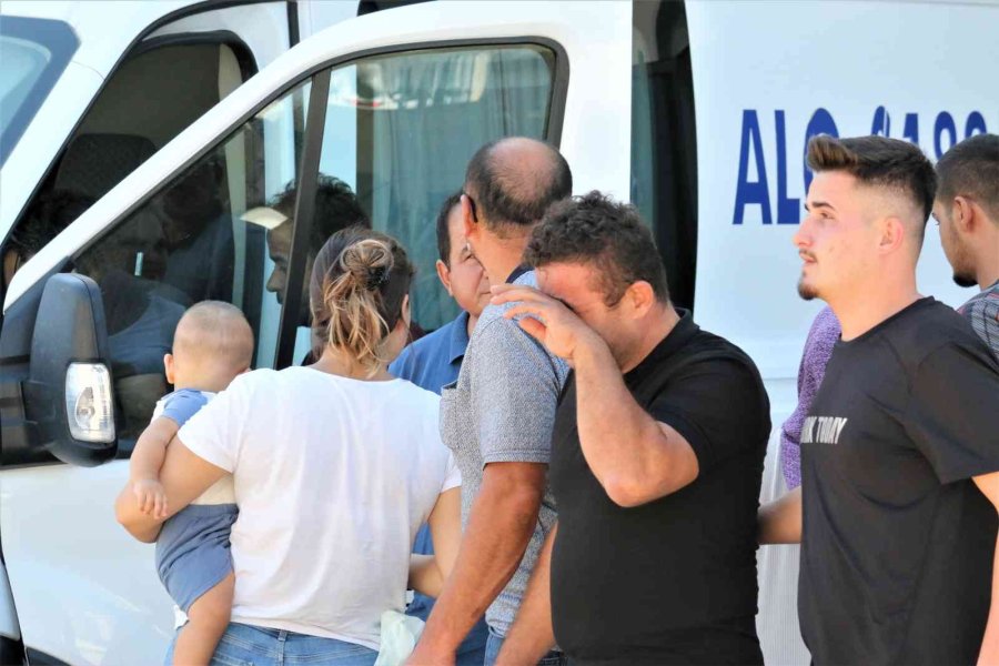 Kazada Ölen Kızın Anne Ve Babası Gözyaşlarına Boğuldu