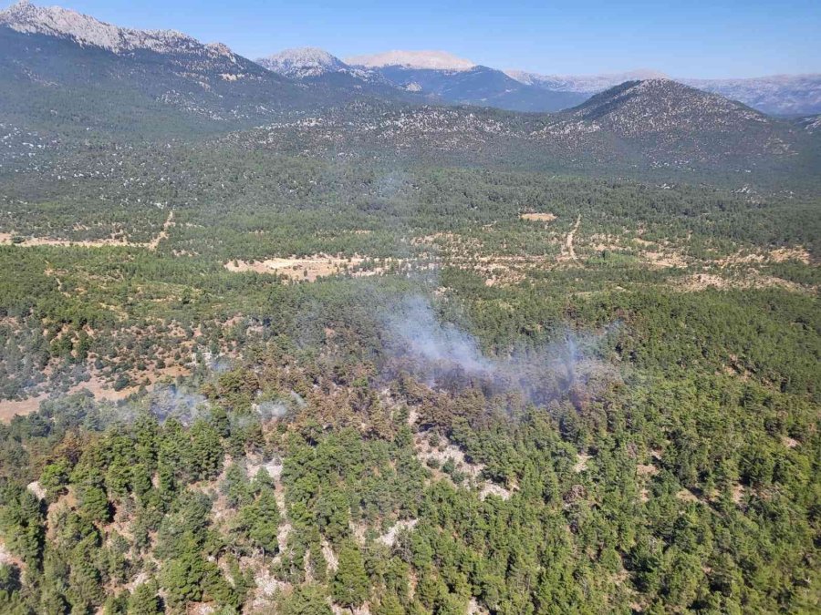 Antalya’da Orman Yangını Kontrol Altına Alındı