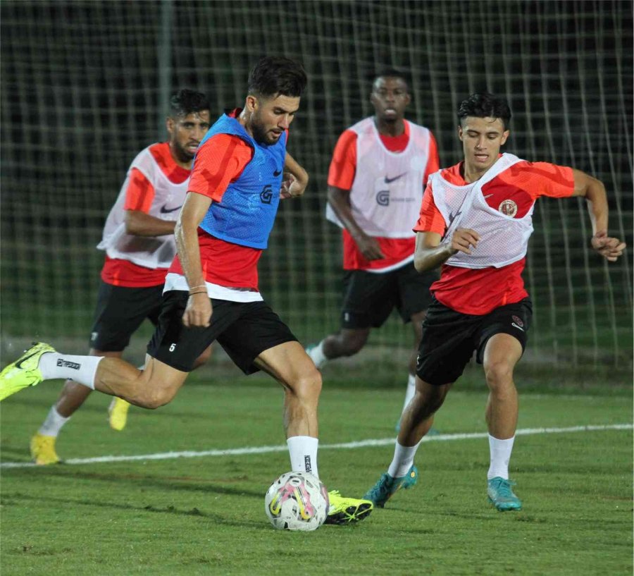 Antalyaspor’da Ndao, Kasımpaşa Maçında Forma Giyemeyecek