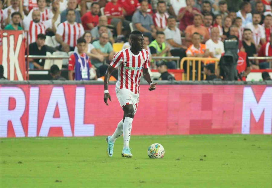 Antalyaspor’da Ndao, Kasımpaşa Maçında Forma Giyemeyecek