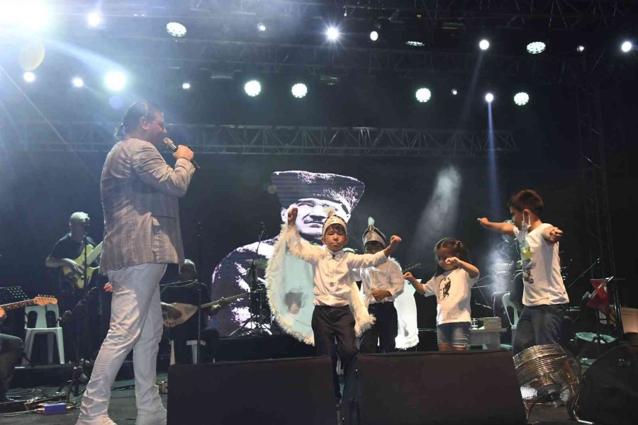 Kubat’tan 30 Ağustos Zafer Bayramı Konseri