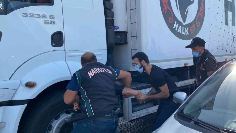 Et Tırından Esrar Çıktı...film Gibi Operasyon