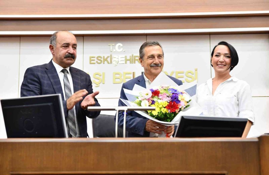 Tepebaşı İşçilerine Yüzde 50 Ücret Zammı