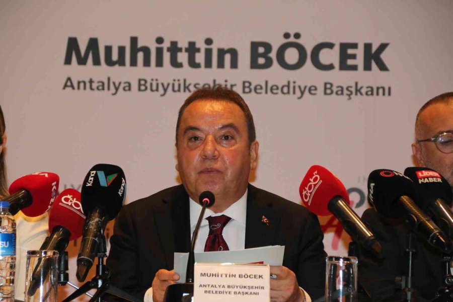 Antalya’ya Gelen Turist Sayısı 9 Milyonu Geçti, Hedef 12 Milyon