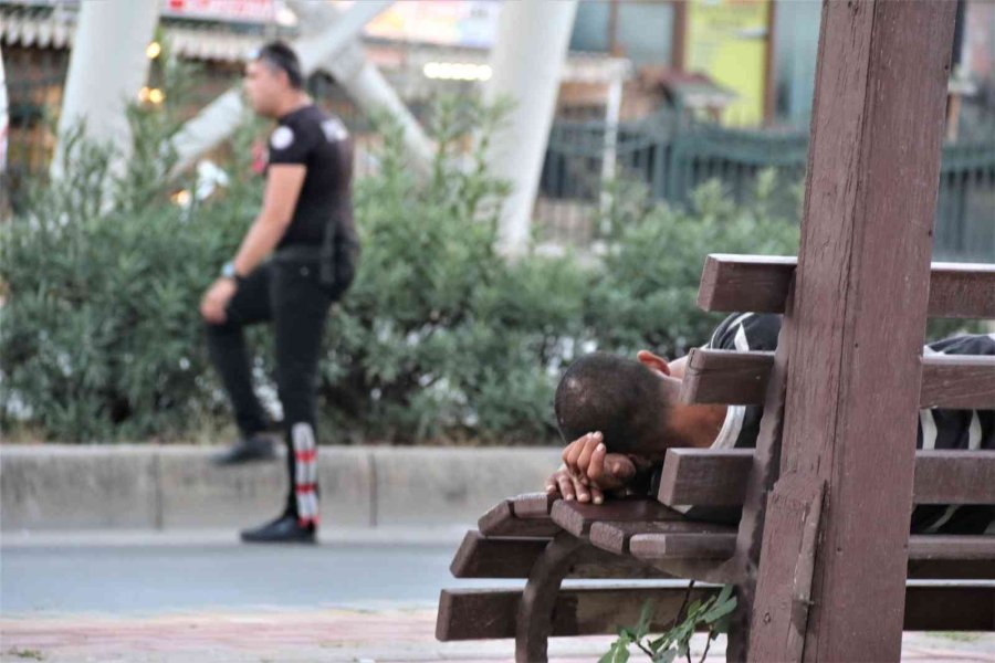 İntihar Teşebbüsü Ekipleri Alarma Geçirdi, Onun Ruhu Bile Duymadı