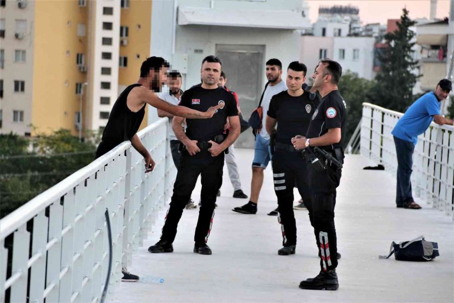 İntihar Teşebbüsü Ekipleri Alarma Geçirdi, Onun Ruhu Bile Duymadı