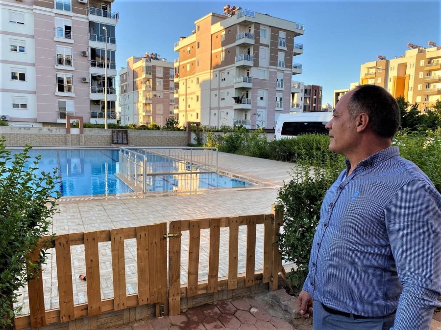 Siteye Dadanan Hırsız, Yönetimi Canından Bezdirdi