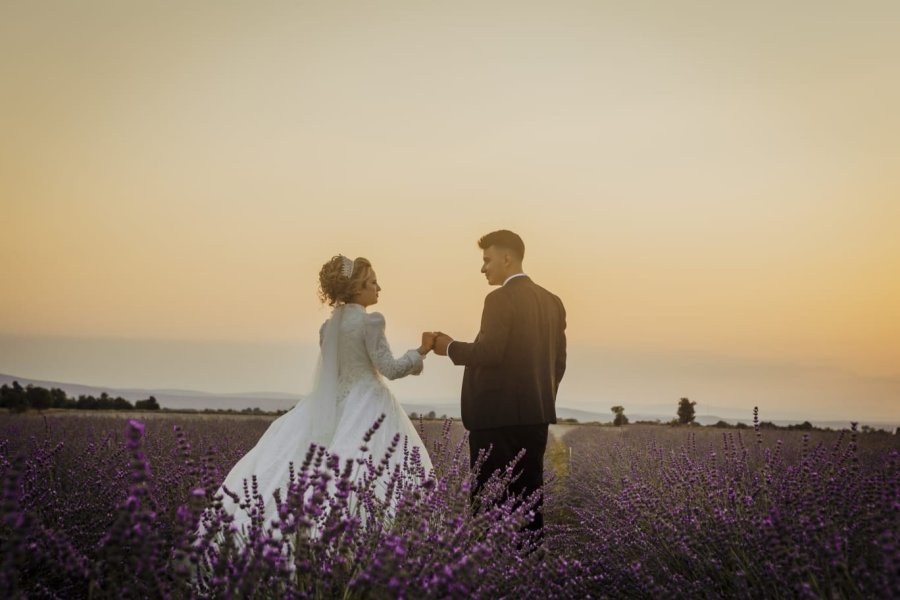 Kıraç Arazisine Lavanta Ekip Bölgeyi Turizme Kazandırdı