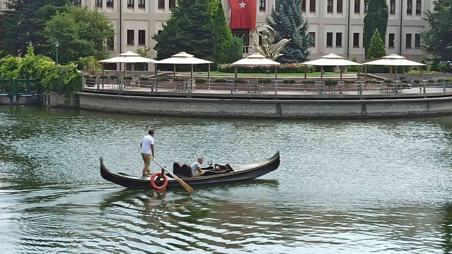 Gondol Bu Kez Minik Can İçin Hareket Etti