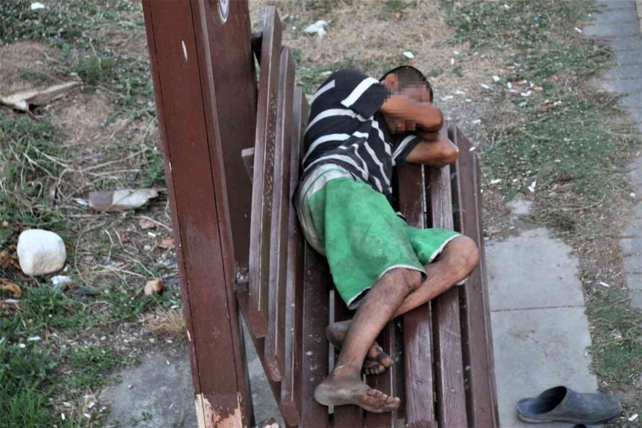 İntihar Teşebbüsü Ekipleri Alarma Geçirdi, Onun Ruhu Bile Duymadı