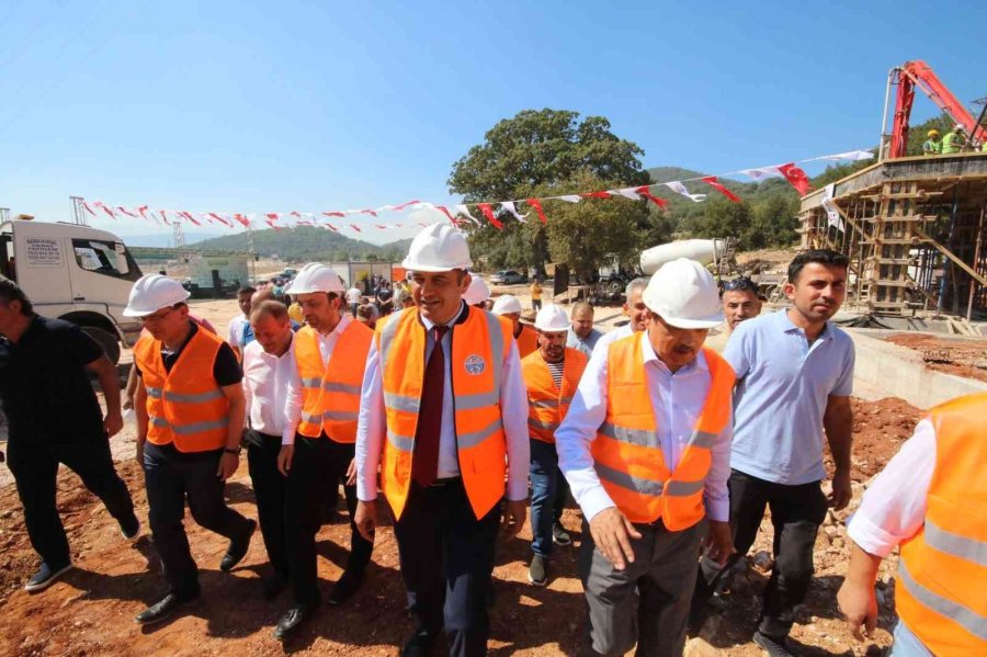 Kaş Belediyesi Sıfır Atık Tesisinin Temeli Törenle Atıldı