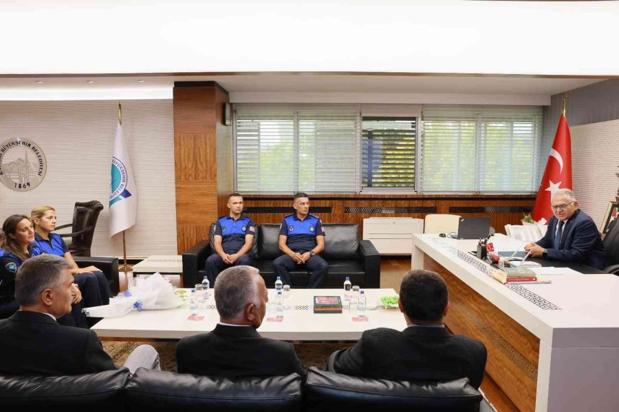 Büyükşehir Zabıtasından Başkan Büyükkılıç’a 196. Yıl Dönümü Ziyareti