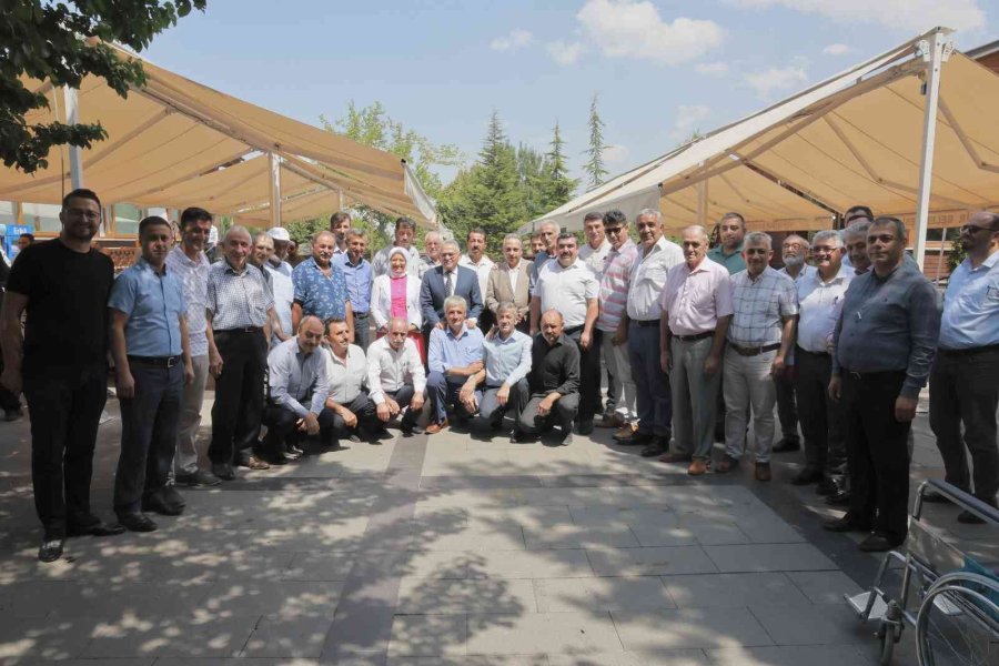 Büyükkılıç’tan Muhtarlara Jest