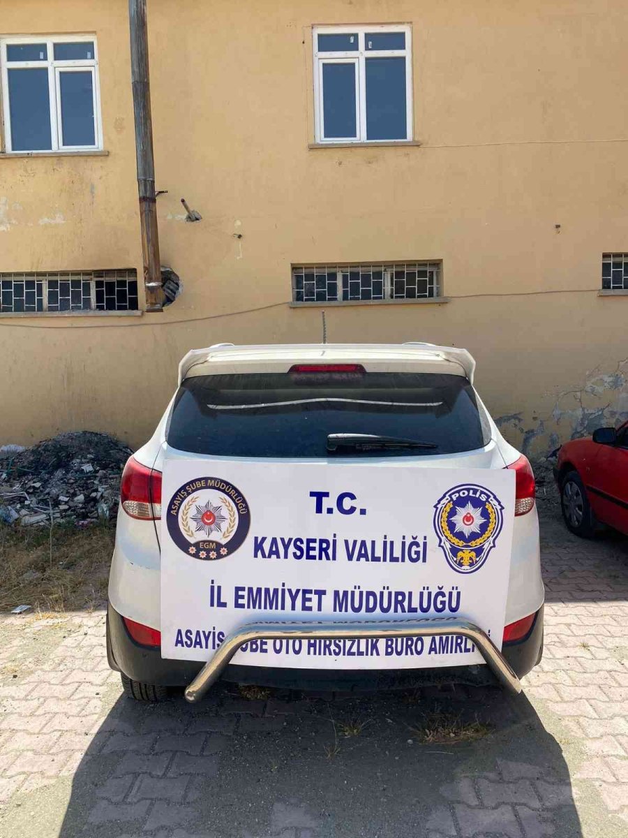 Çekiciyle Çalınan 450 Bin Tl’lik Aracı Polis Buldu