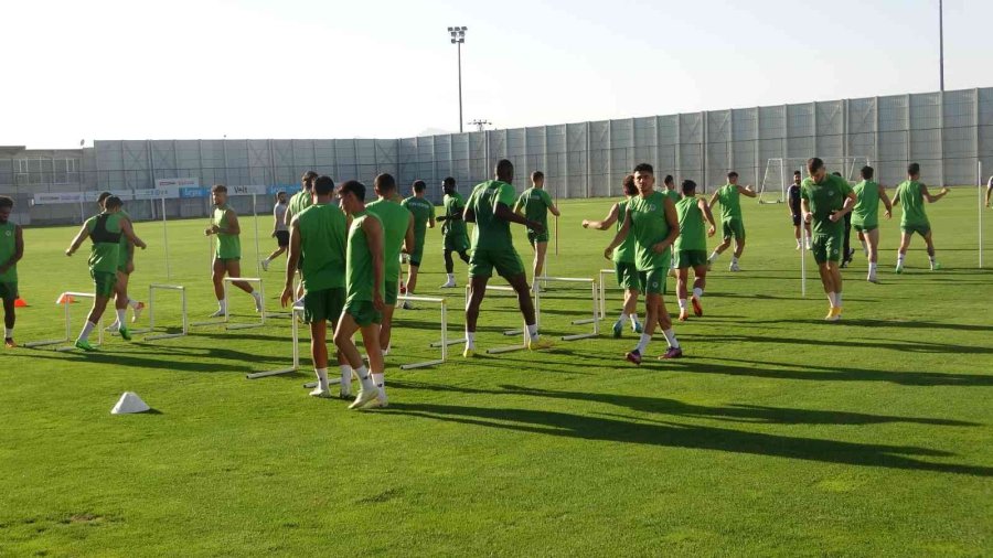 İlhan Palut: “giresunspor Saygı Duyulması Gereken Bir Ekip”