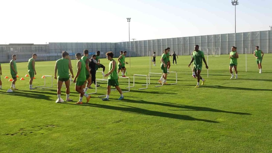 İlhan Palut: “giresunspor Saygı Duyulması Gereken Bir Ekip”