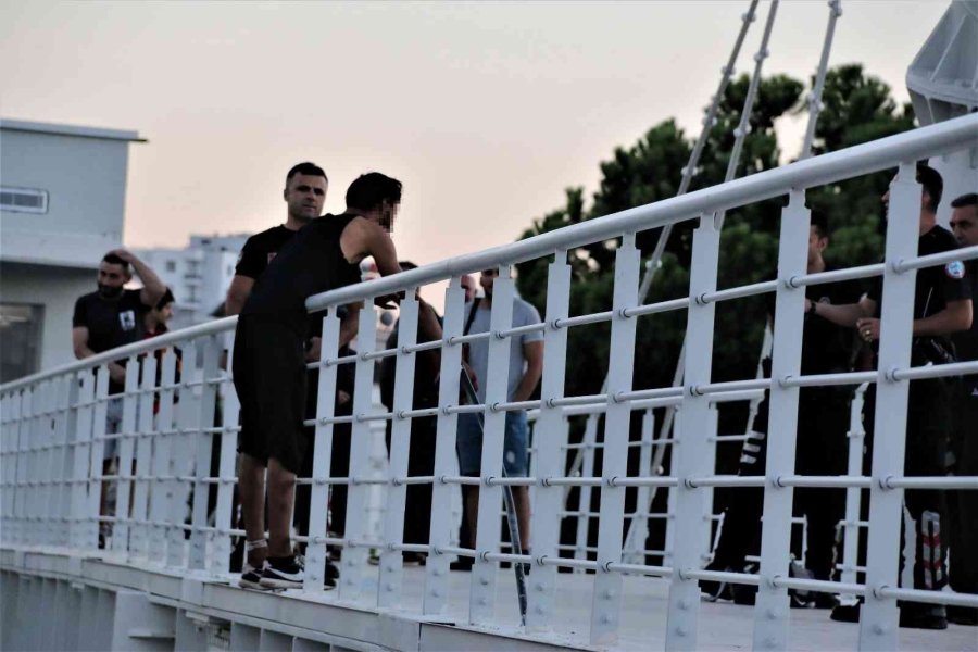 İntihar Teşebbüsü Ekipleri Alarma Geçirdi, Onun Ruhu Bile Duymadı