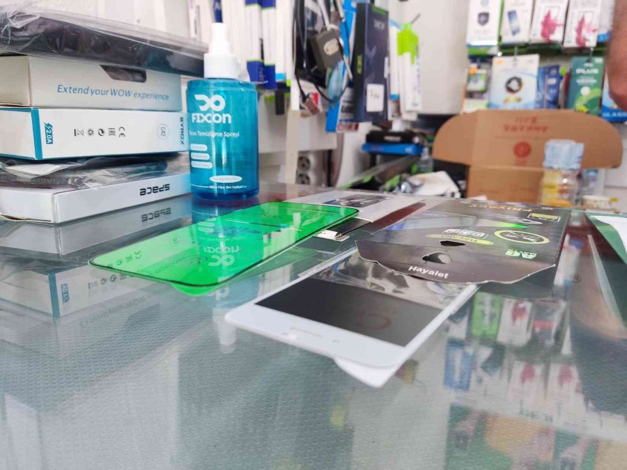 Telefonlar İçin Ekran Koruyucu Uyarısı