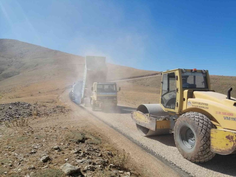 22 Kilometrelik Yayla Yolu Asfalt Çalışmalarına Payallar Yaylası’ndan Başlandı