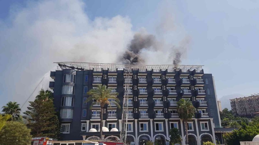 Alanya’da Korkutan Otel Yangını
