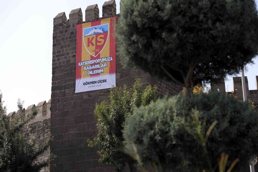 Başkan Büyükkılıç’tan Şehrin Takımına “pankartlı” Destek