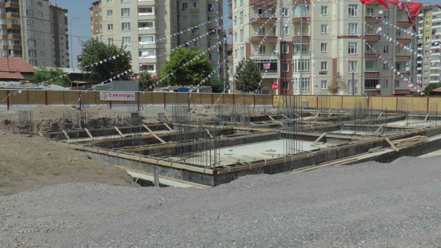 Melikgazi’den Bir Hizmet Daha: Nurettin - Naciye Setenci Aile Sağlığı Merkezi’nin Temeli Atıldı