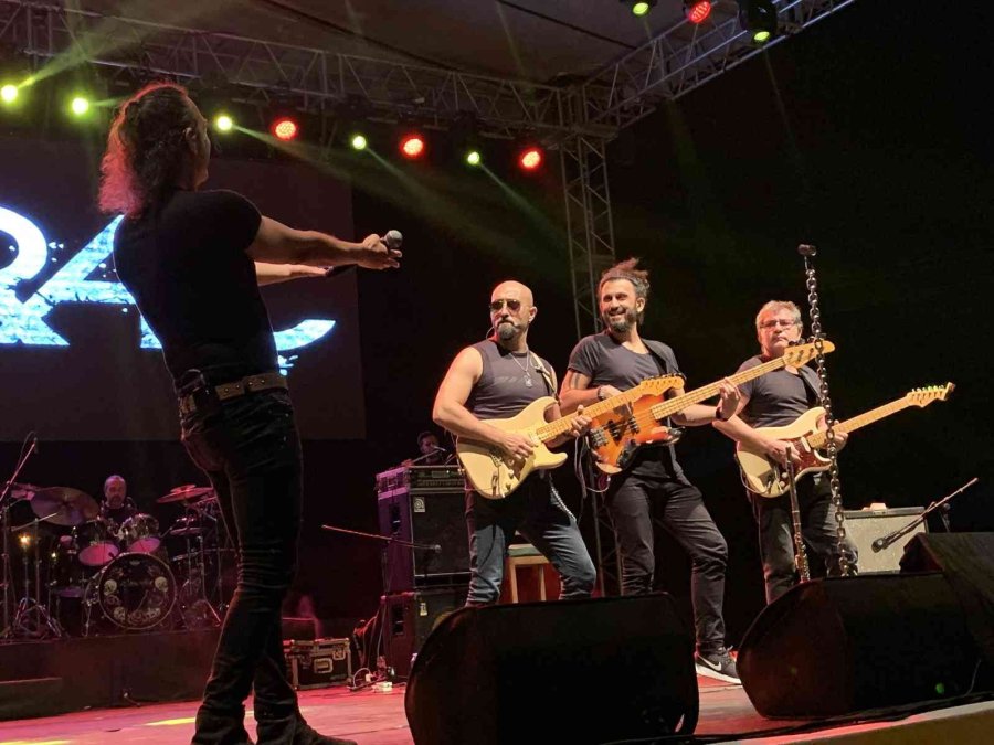 Kurtuluş Coşkusu Kıraç İle Yaşandı