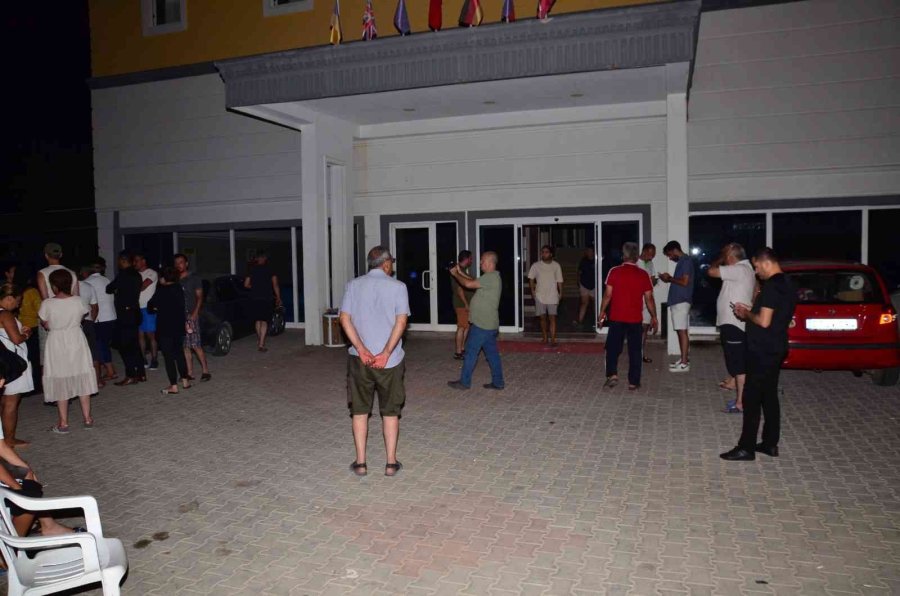 Antalya’da 4 Yıldızlı Otelde, Müşterilerin Borçtan Dolayı Kesilen Elektrik Kesintisi Tepkisi
