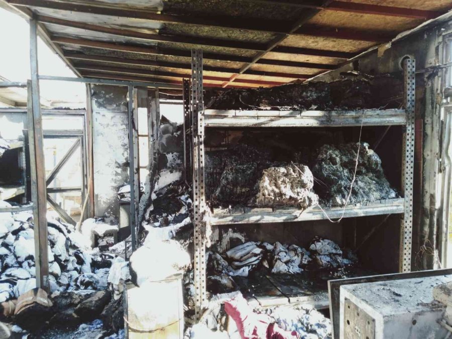 5 Yıldızlı Otelde Çıkan Yangın Korkuttu