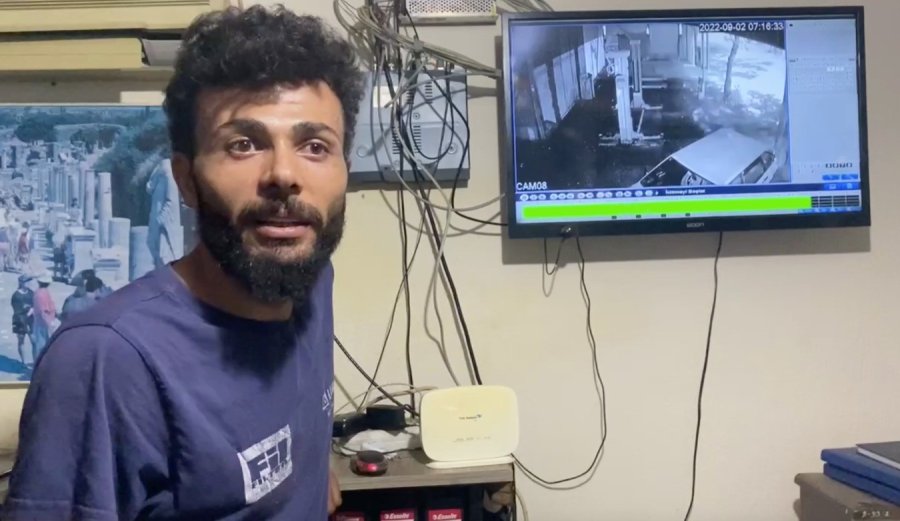 Otomobilleri Tek Tek Dolaştı, Tek Poşetle Geldiği Sanayi Çarşısından 4 Poşetle Çıktı