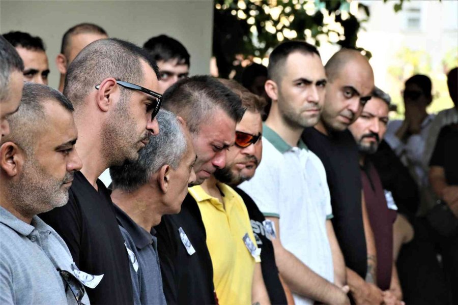 4,5 Yaşında Hayatını Kaybeden Ata’ya Gözyaşları Arasında Veda