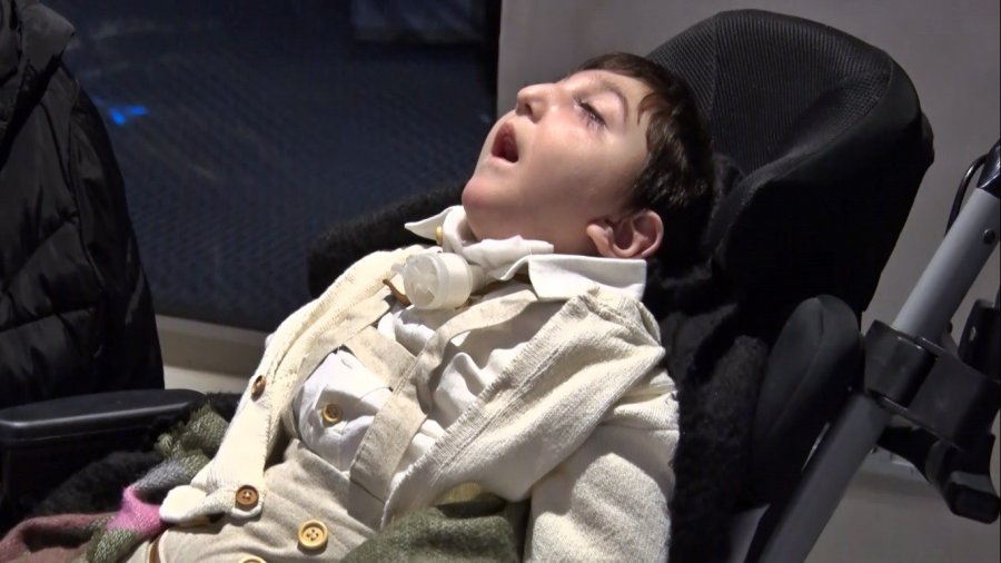 4,5 Yaşında Hayatını Kaybeden Ata’ya Gözyaşları Arasında Veda